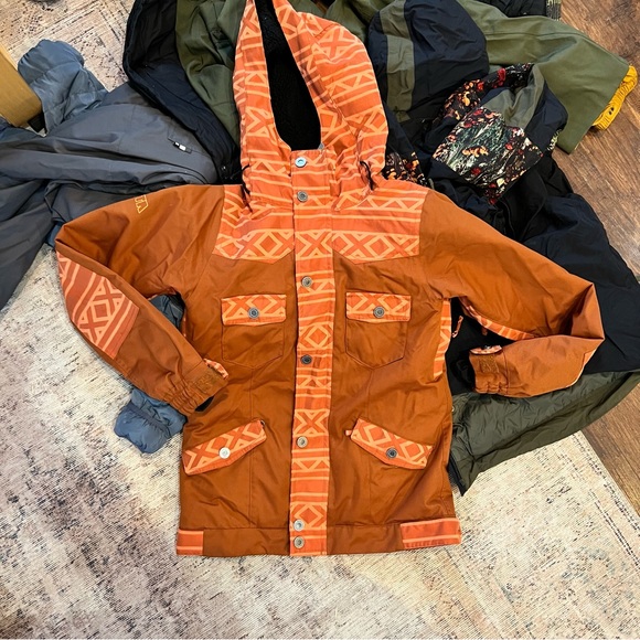 Nikita ski jacket - Picture 1 of 7